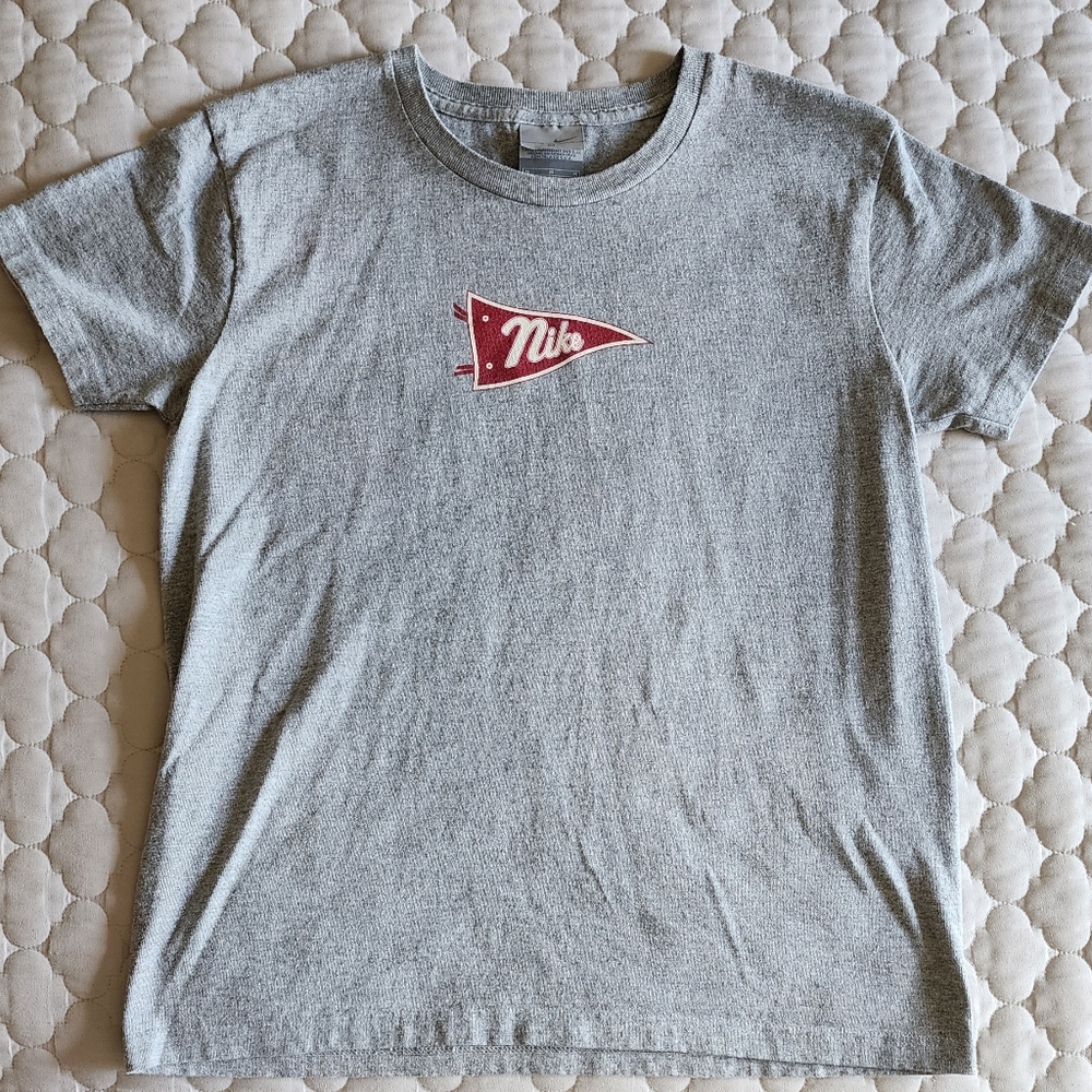 Women's NIKE short sleeve tee t-shirt